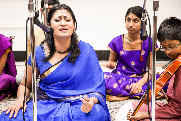Harini Krishnan Vikas, left, a Bay Area Carnatic vocalist, performs during the South Indian Classical music concert on Ocean campus Nov. 6, 2013. Photo by Santiago Mejia/The Guardsman