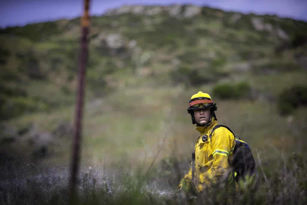 Fire cadet Scott Eisen from City College’s Fire Fighter One Academy’s Class 15 practices wildland evolution at San Bruno Mountain State Park on Saturday, March 21, 2015. (Photo by Nathaniel Y. Downes/The Guardsman)